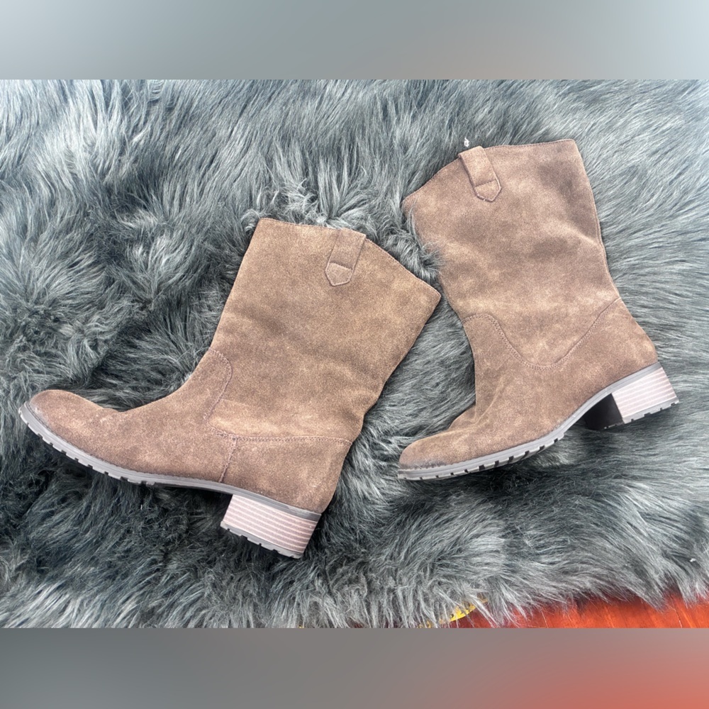Charles David Brown Suede Heeled Boots